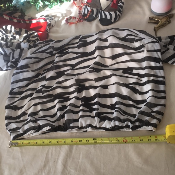 I. N. Studio Zebra Print Angled 3/4” Sleeve - Picture 6 of 8